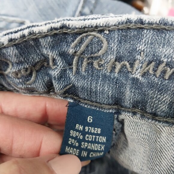 3449 Size 6 Royal Premium Upcycled Bell-Bottoms in Green and Red. - Picture 4 of 4